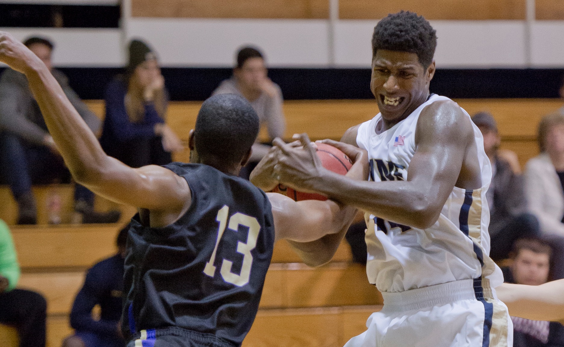 Late Bucket Lifts Calvin Past Trine