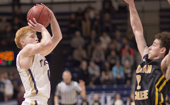 Smith's School-Record 11 Triples Leads MBB to Win Against KZOO