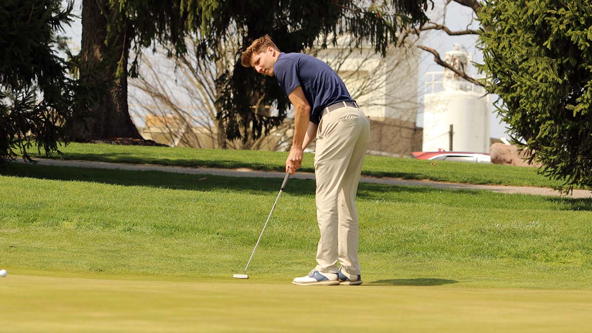 Men's Golf Remains Second in Conference Standings with One Round to Play