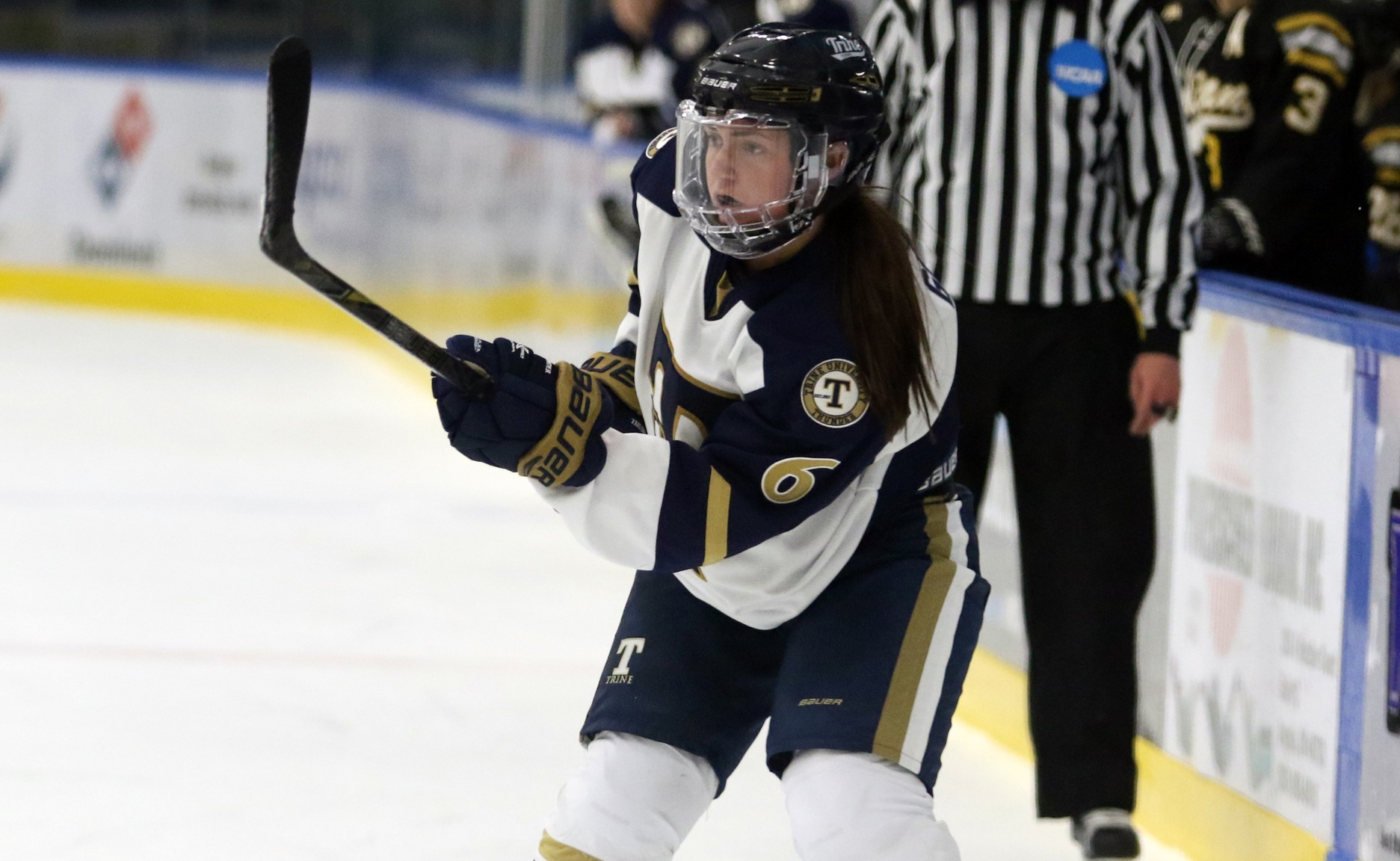 Three-Goal First Period Vaults Women's Hockey to Victory