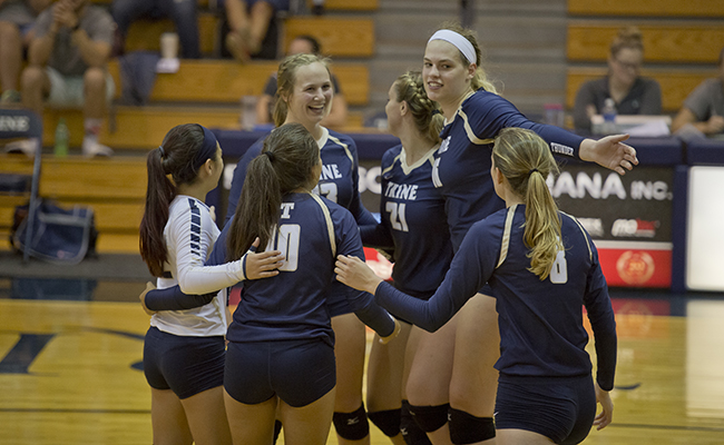 Volleyball Wraps Up Play at DePauw Invitational