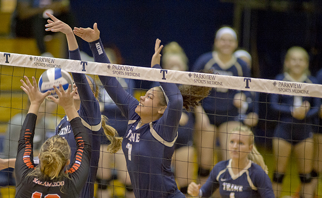 Trine Volleyball Picks Up Two More Wins at Illinois College Tournament