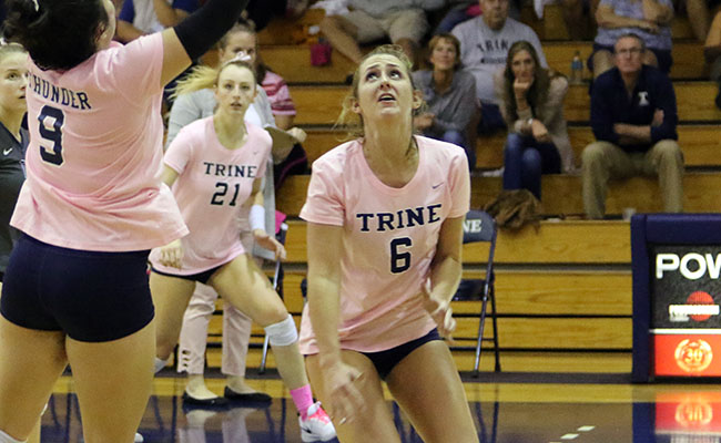 Women's Volleyball Escapes Visiting Scots