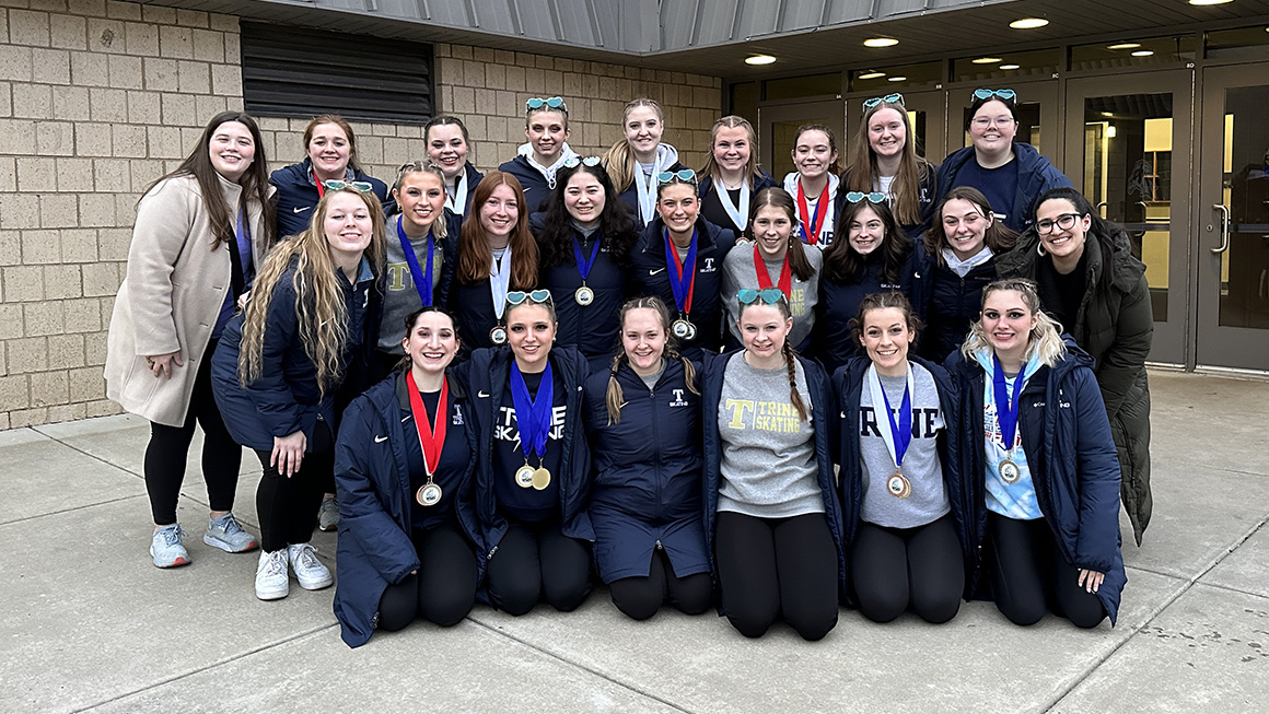 Figure Skating Defends First-Place Ranking in Midwest Conference