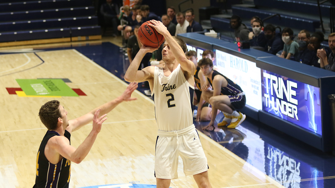 Bowman and Williams Combine for 48 Points in Win at Olivet