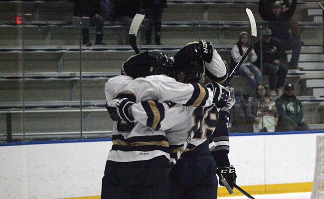 First Period Blitz Enough for Men's Hockey Victory