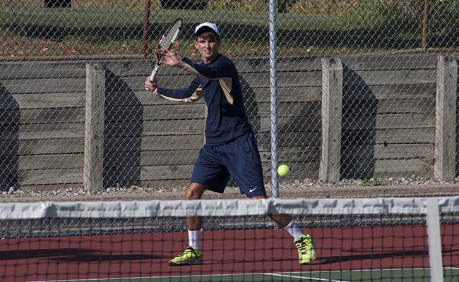 Baysinger Earns Singles Win as Thunder Fall to Berry