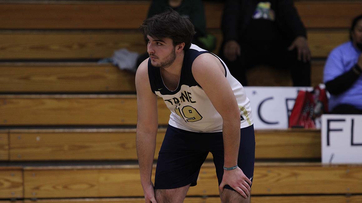 Men's Volleyball Stays Hot with Fourth Consecutive Win
