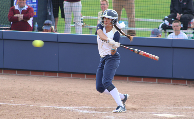 Searles Sets Division-III Record for Career Hits