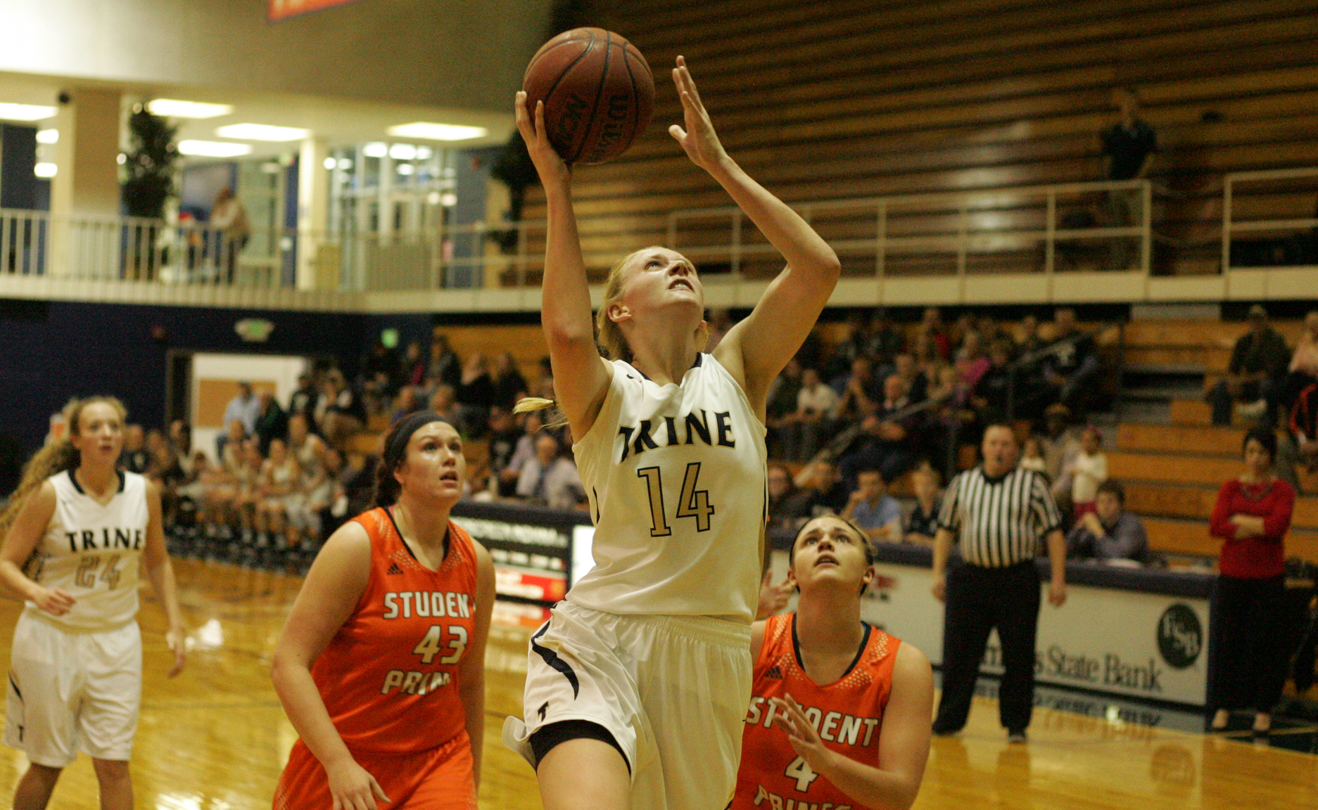 Strong Second Half Sends Women’s Basketball Past Albion