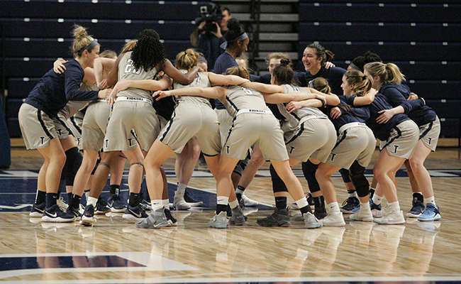Women's Basketball to Face DePauw in NCAA First Round