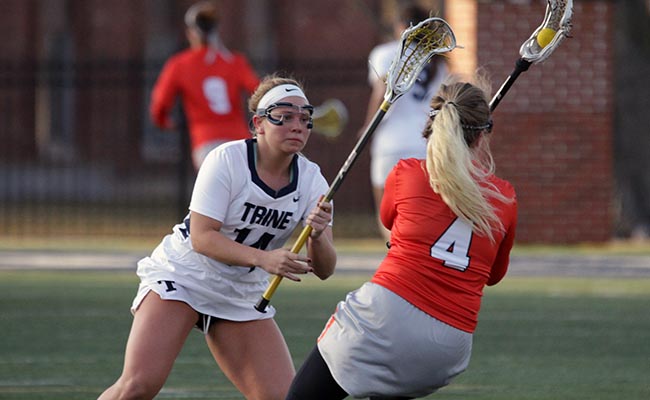 Explosive First Half too Much for Women's Lacrosse