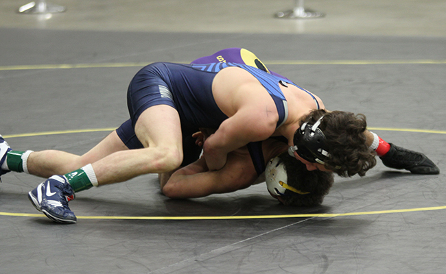 Wrestling Advances Two to Day Two of Midwest Regional Championships