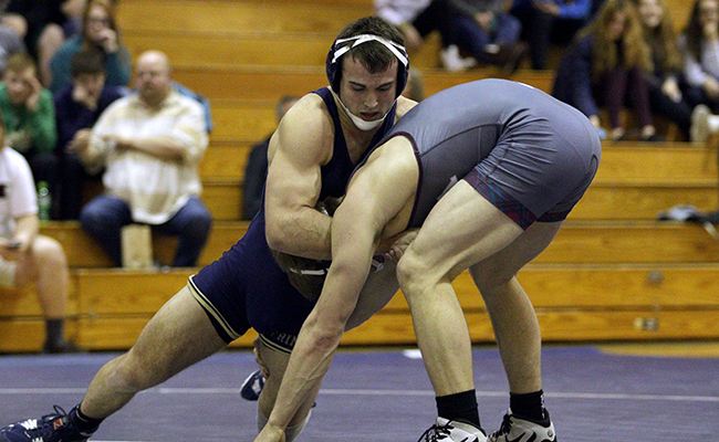 Trine Wrestling Finishes 10th at NCAA Central Regionals
