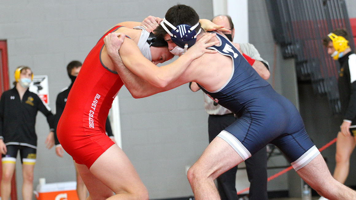 Grapplers Compete Against Manchester