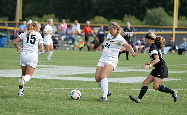 Women's Soccer Shuts Out Saint Mary's