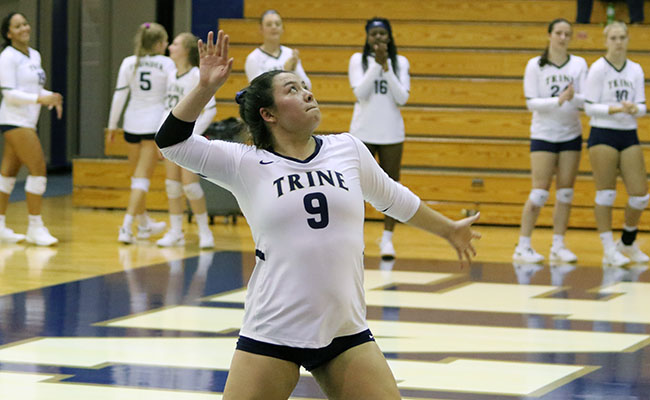 Women's Volleyball Moves into Third with Victory Over Visiting Albion