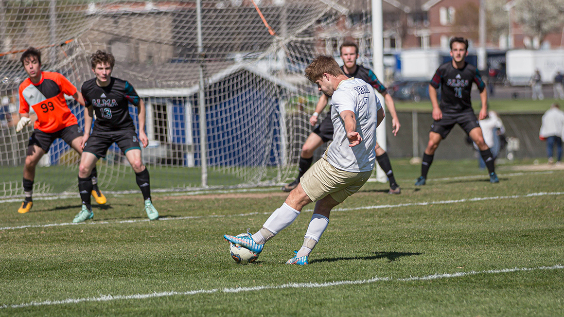 Men's Soccer Falls in Tight Contest with Webster