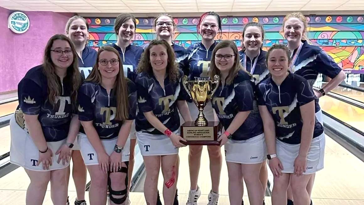 Women's Bowling Claims Back-to-Back AHBA Titles