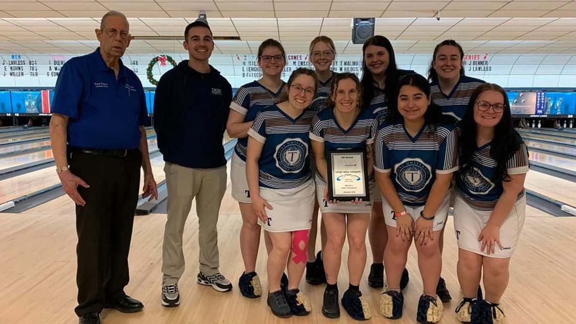 Women's Bowling Wins at Lehigh Valley Collegiate Classic