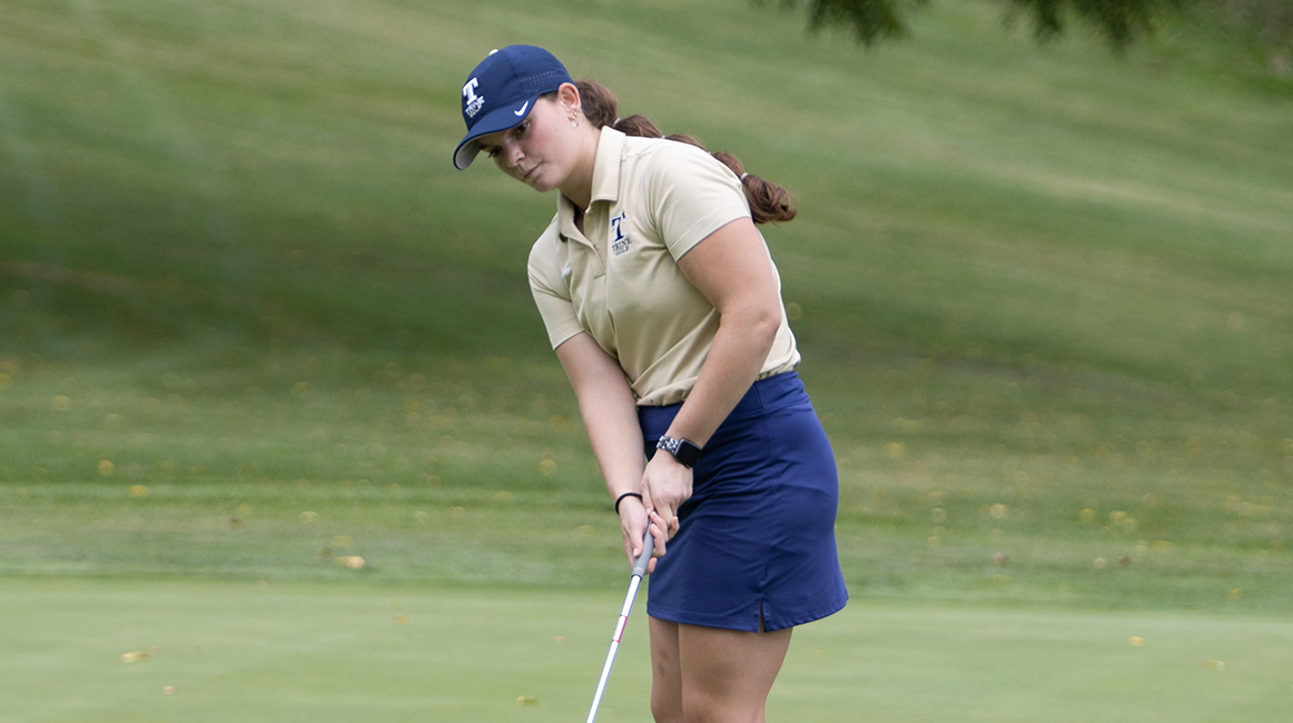 Trine Completes Final Non-Conference Round of the Fall