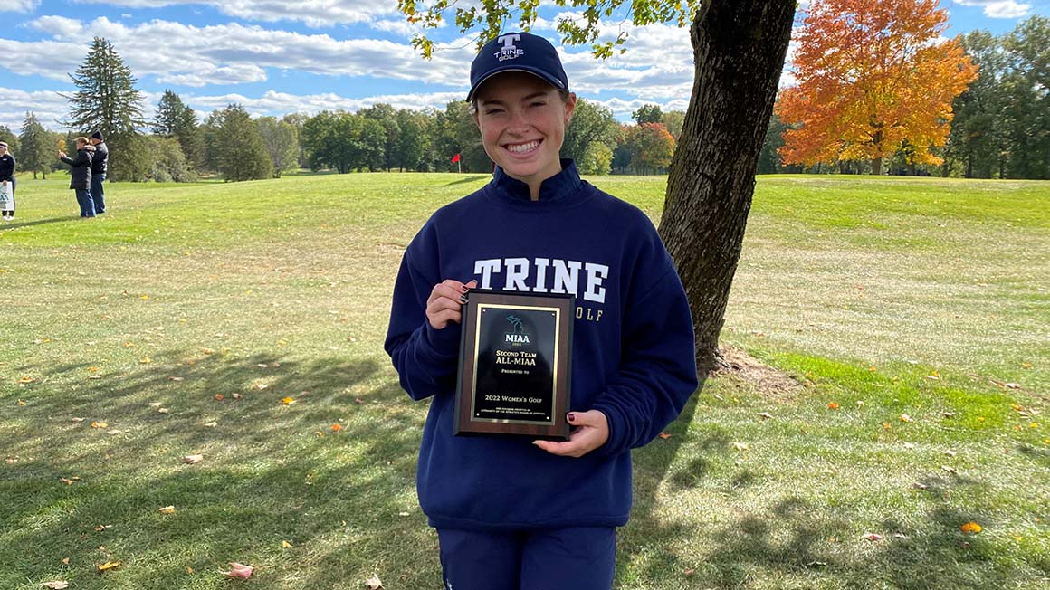 Dubec Receives Second Team All-MIAA Honors at Fall Championships
