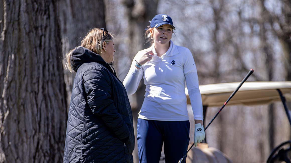 Women's Golf Finishes Fourth at Adrian Invitational