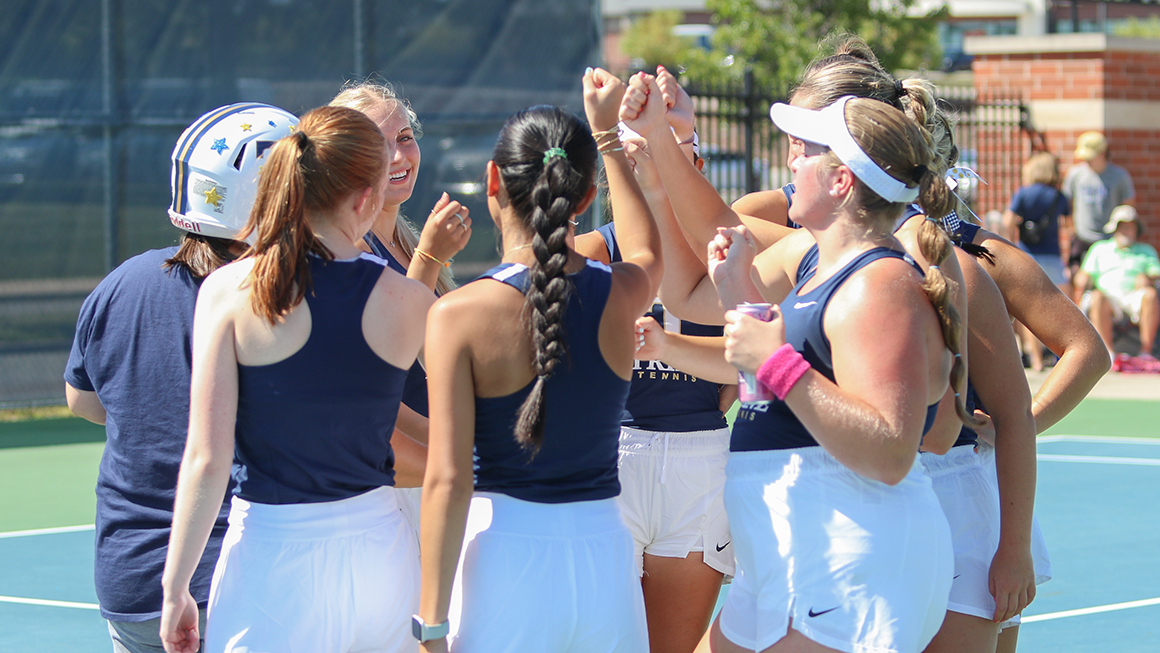 Women's Tennis Takes Two on First Day of Spring Break