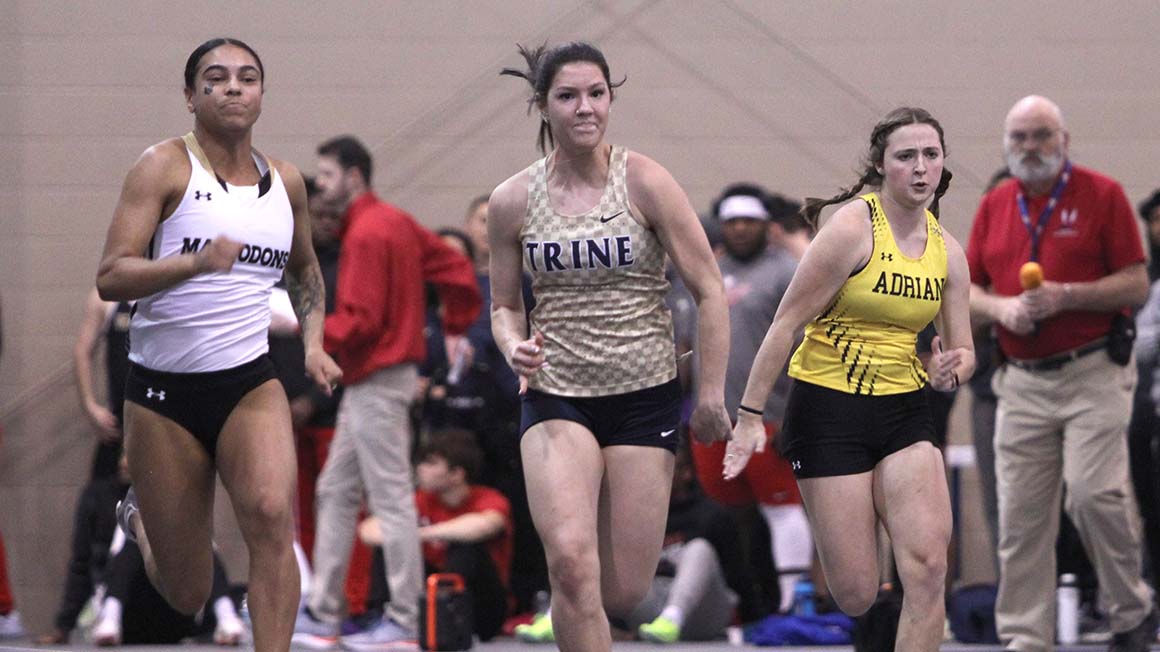 Women's Track and Field Competes Against the Midwest's Best Saturday