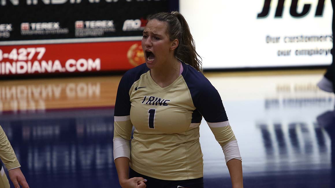 Trine Takes #14 Hope College to Four Sets at Home Wednesday